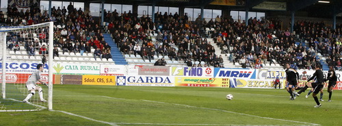 Calle anotó de penalty su segundo gol de la temporada