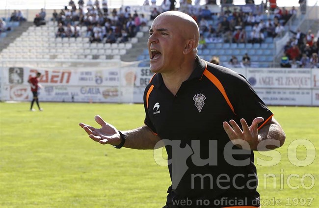 Luis César Sampedro se mostró muy satisfecho por el encuentro de su equipo ante el Melilla