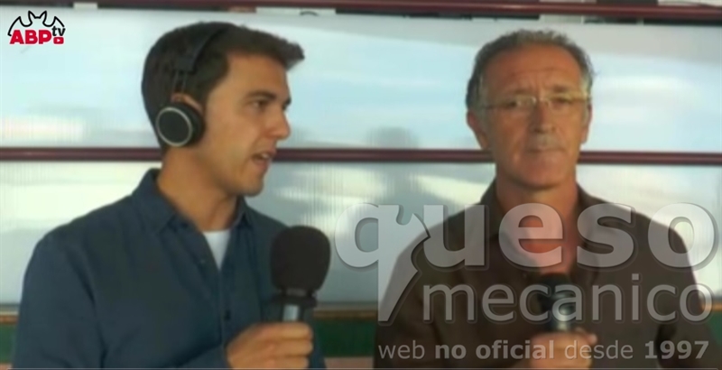 El narrador de la televisión oficial del Albacete Balompié AbpTV Jose Manuel Martínez con el comentarista Soriano