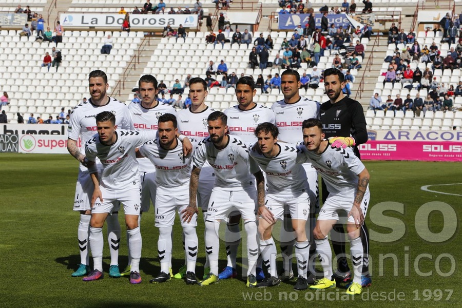 Once inicial del Albacete Balompié ante el C.F. Fuenlabrada en el Estadio Carlos Belmonte