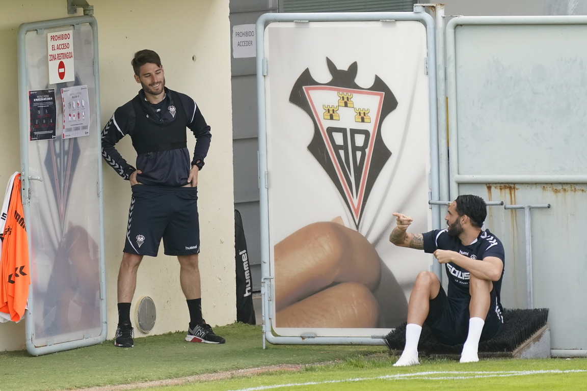 Jon Erice y Sergio Sánchez dos de los jugadores que entrenaron juntos y que no pueden jugar frente al Rayo Vallecano