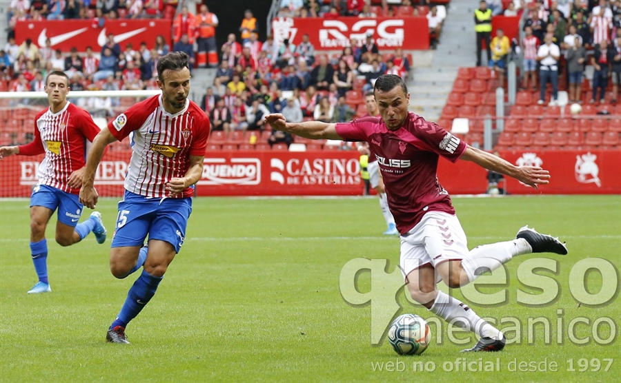 Karim Azamoum repitió nuevamente en el once titular del Albacete por segunda jornada consecutiva