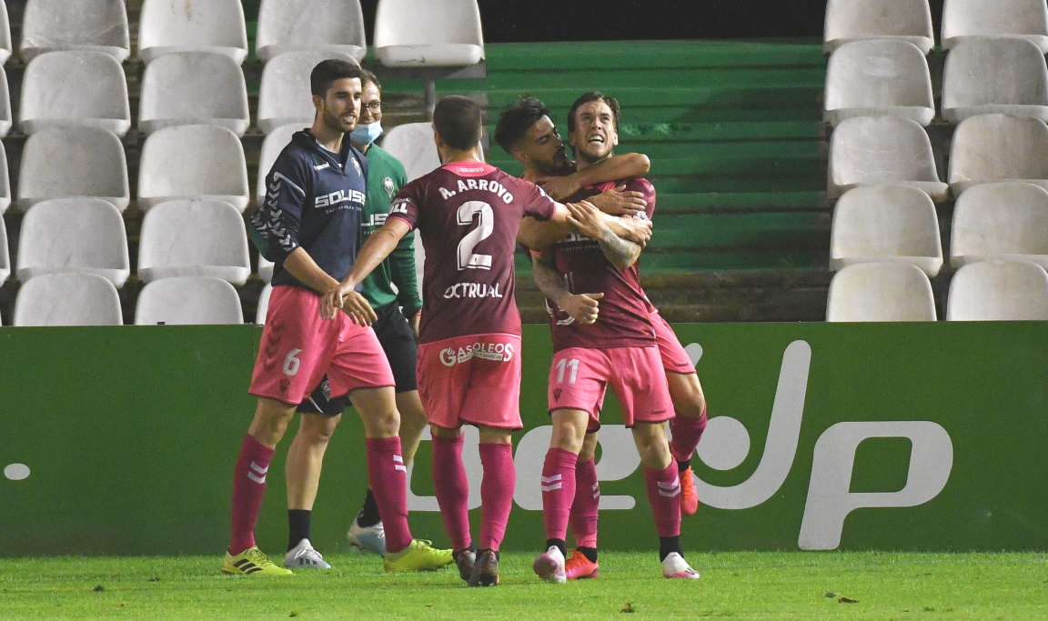Un gol de Álvaro Jiménez desde fuera del área sirvió para que el Albacete sumara los tres puntos en El Sardinero
