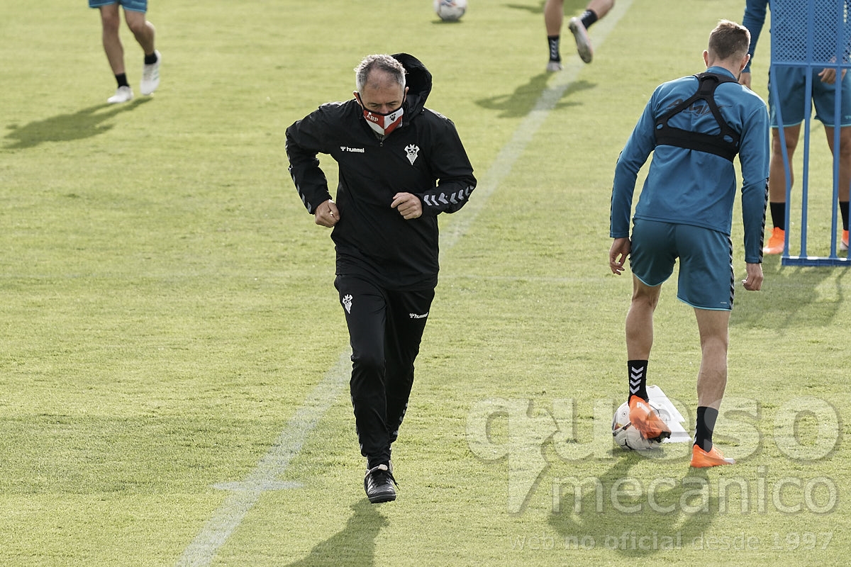 Lucas Alcaraz destituido como entrenador del Albacete Balompié