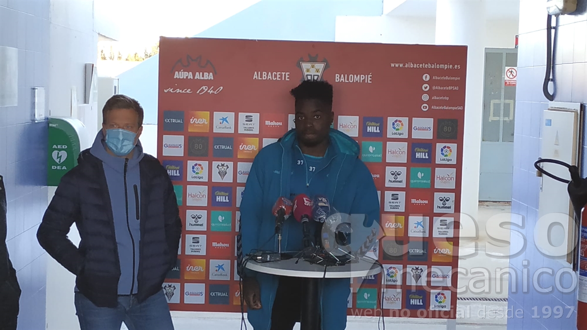 Rueda de prensa de Flavien-Enzo Thiedort Boyomo jugador del Albacete Balompié