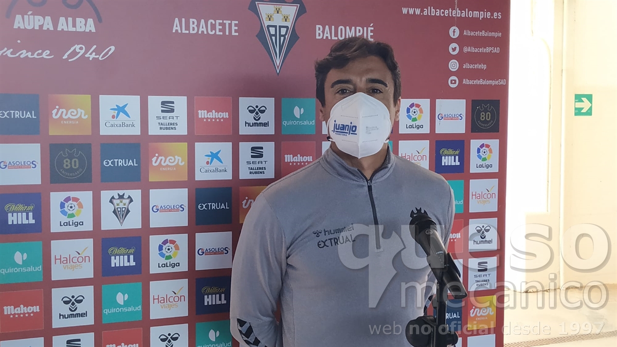 Rueda de prensa de Fran Noguerol, entrenador del Albacete Balompié, en la previa del encuentro Albacete - C.D. Lugo