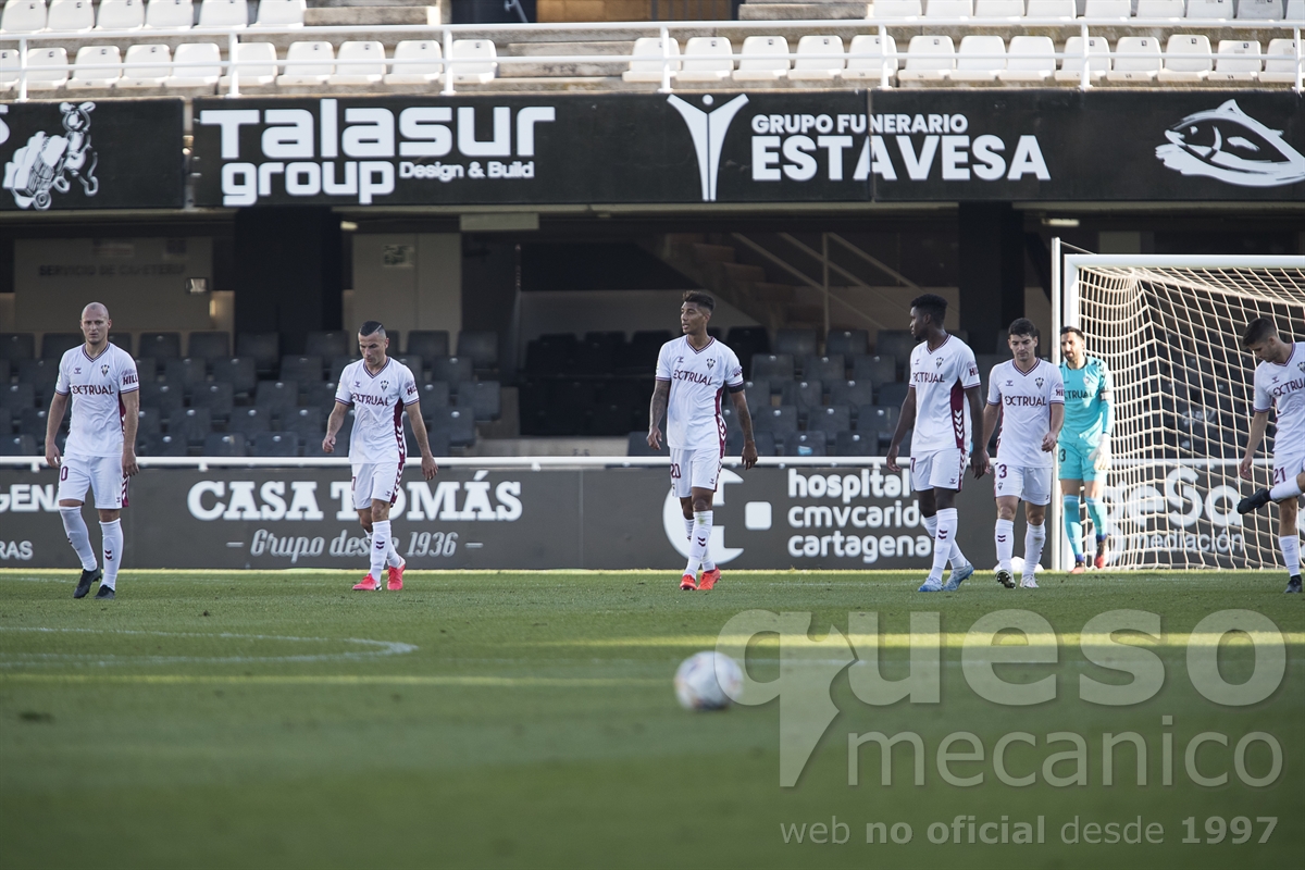 El segundo gol del Cartagena fue toda una losa para los jugadores albaceteños