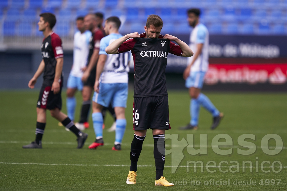 La impotencia y abatimiento se pudo ver en algunos jugadores del Albacete a lo largo del encuentro y al final del mismo