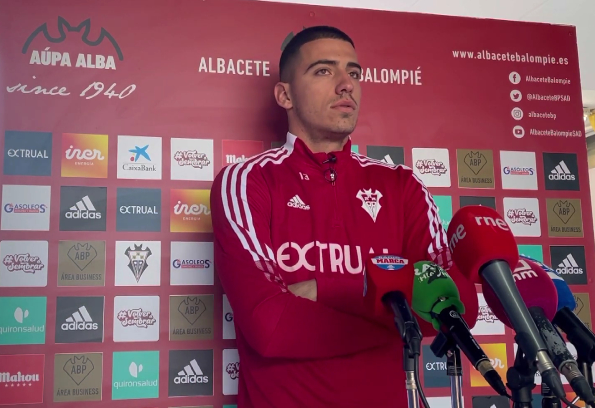 Rueda de prensa de Dragan Rosic en la semana de preparación del encuentro Sevilla Atlético - Albacete Balompié