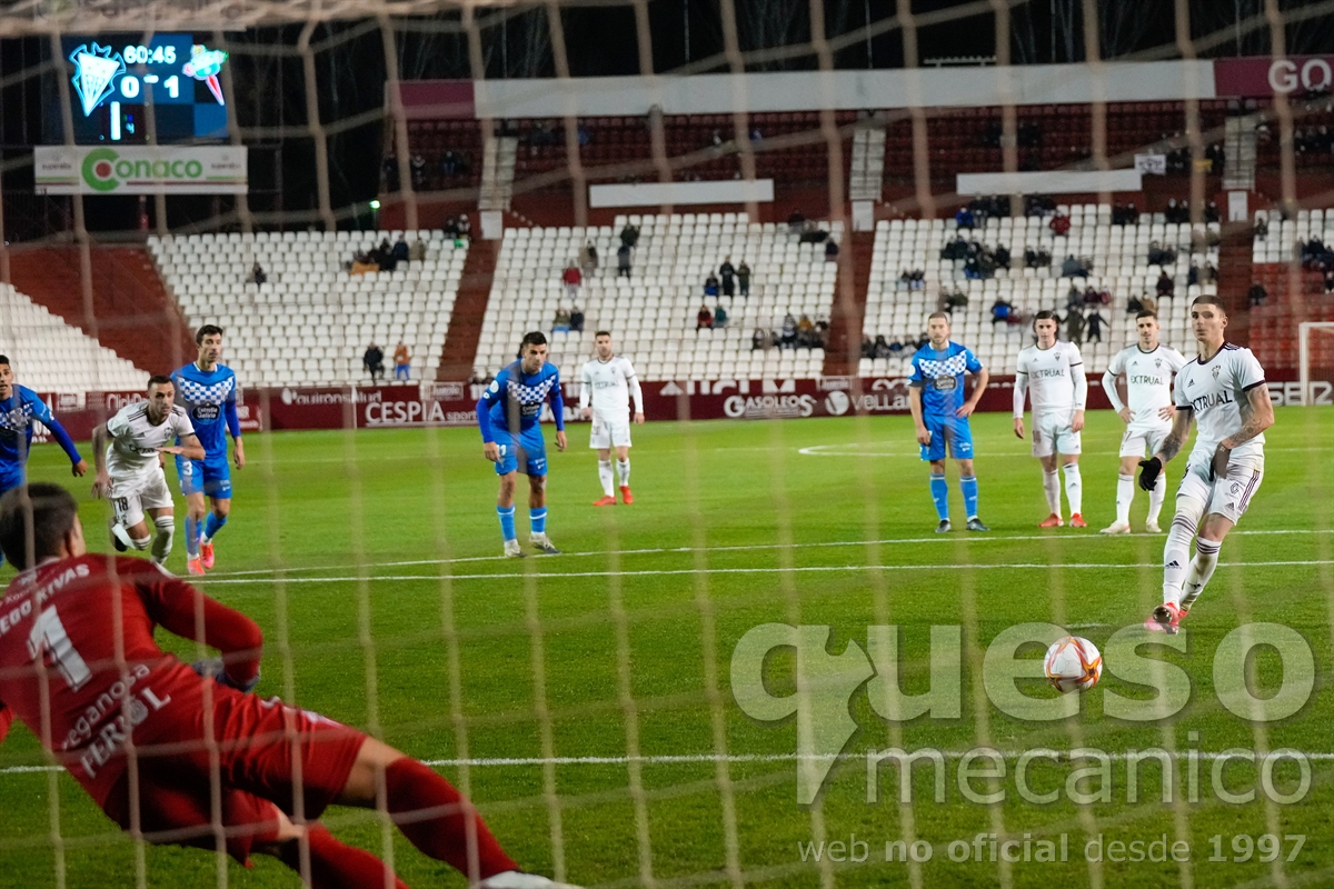 Eric Montes anotando su primer gol con la camiseta del Albacete Balompié en partido oficial