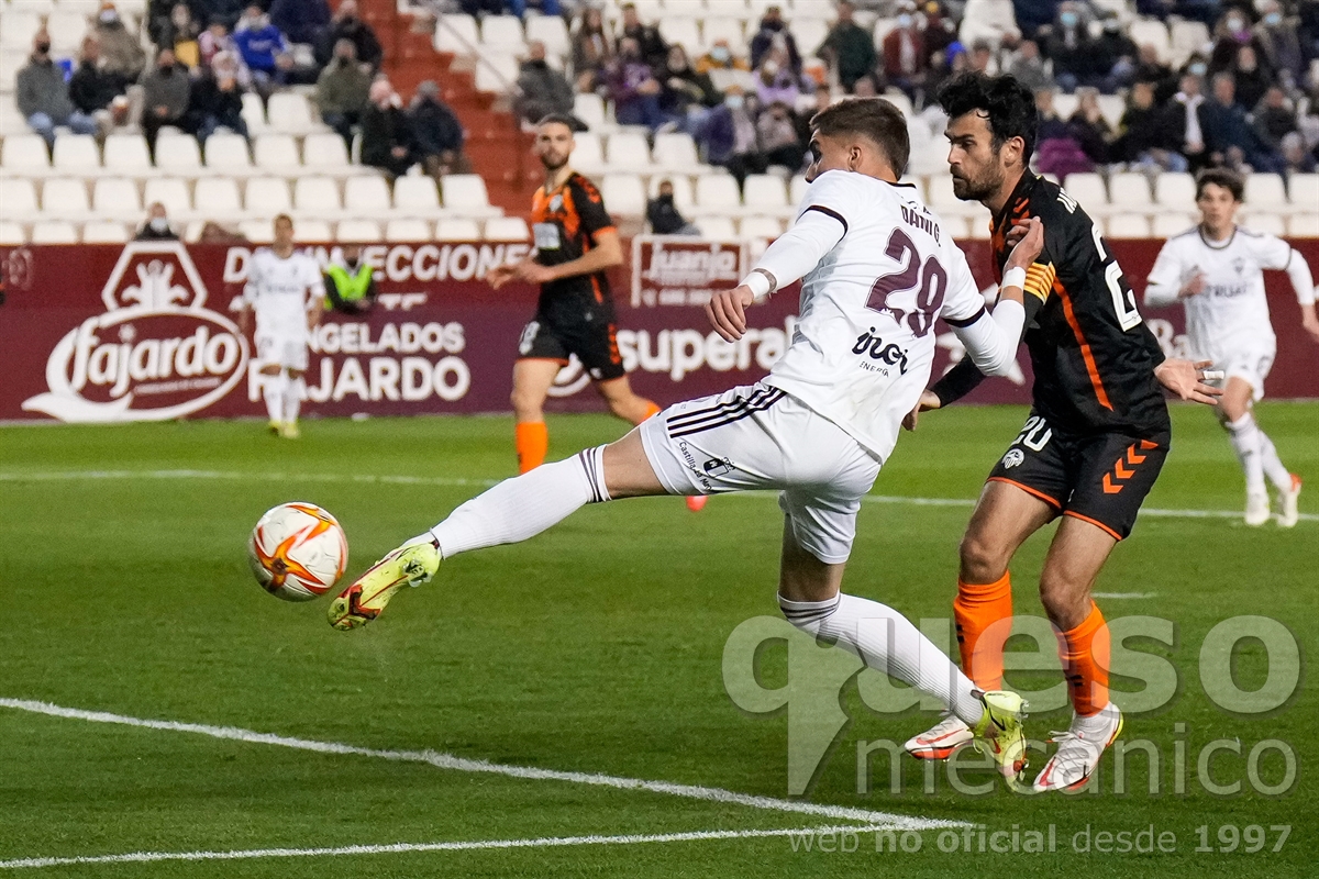 Dani González ponía en ventaja al Albacete al aprovechar un pase medido de Diegui Johannesson