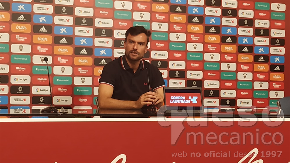 Rueda de prensa de Rubén Albés, entrenador del Albacete Balompié, en la previa del encuentro del Albacete - S.D. Huesca