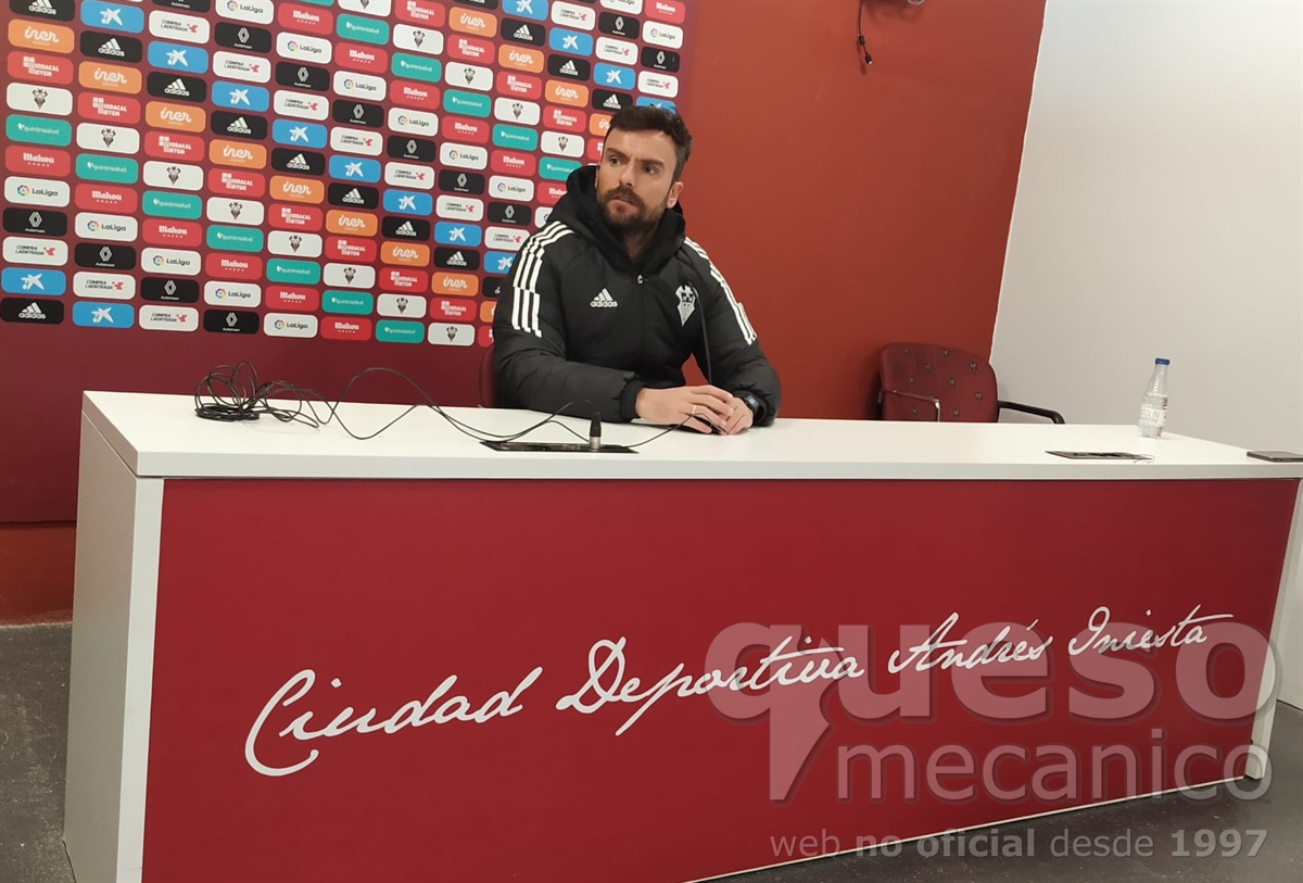 Rueda de prensa de Rubén Albés, entrenador del Albacete Balompié, en la previa del encuentro Albacete - C.D. Leganés