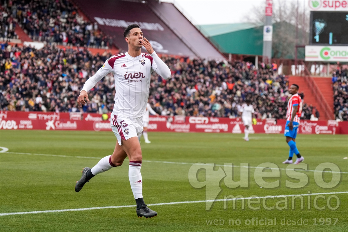 Maikel Mesa celebrando el segundo gol del Albacete ante el Sporting de Gijón