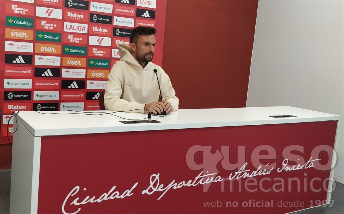 Rueda de prensa de Rubén Albés, entrenador del Albacete Balompié, en la previa del encuentro Real Racing Club de Santander - Albacete Balompié correspondiente a la Jornada 7 del Campeonato Nacional de Liga de Segunda División A. Liga Hypermotion. Temporada 2023-2024.